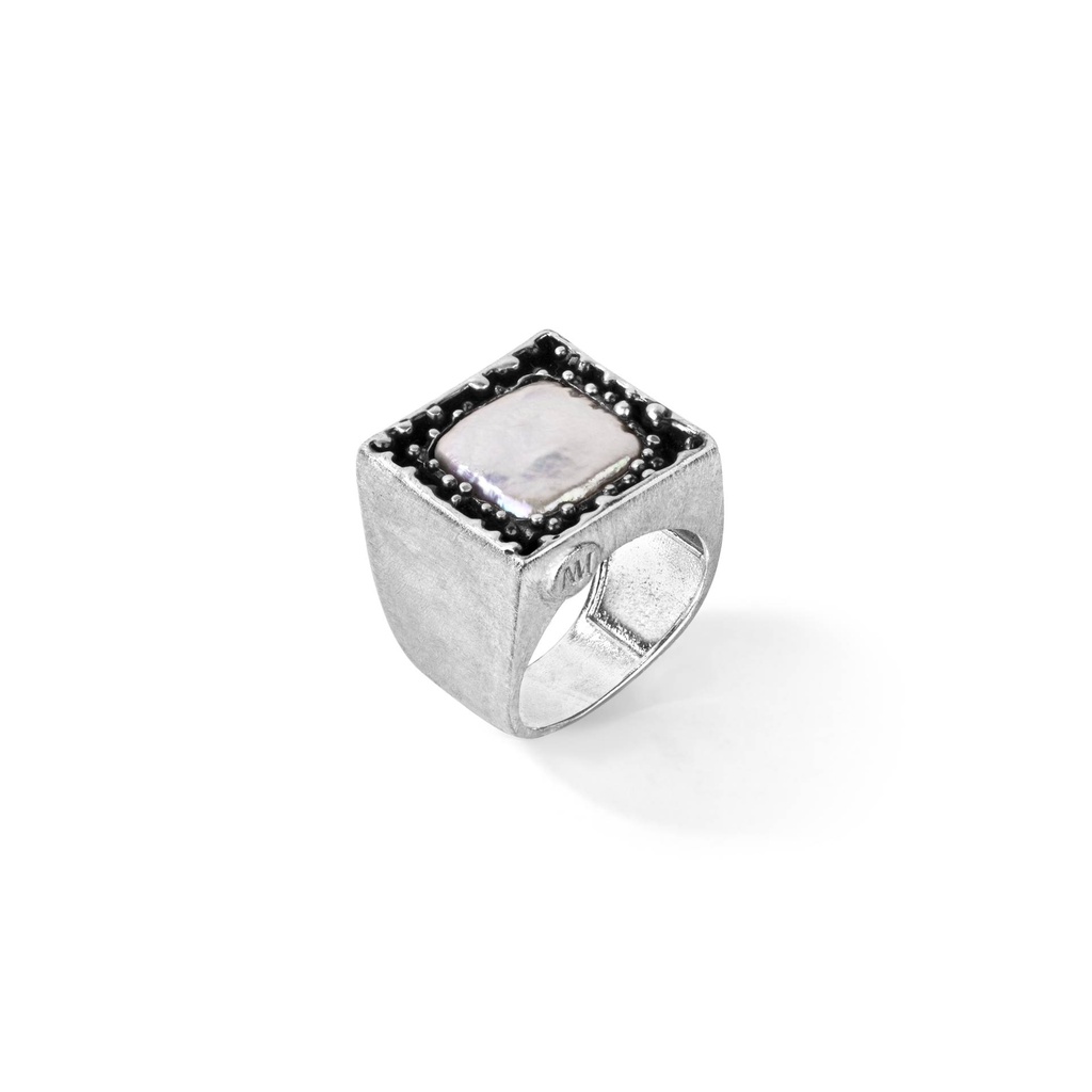 انگشتر شب زرین